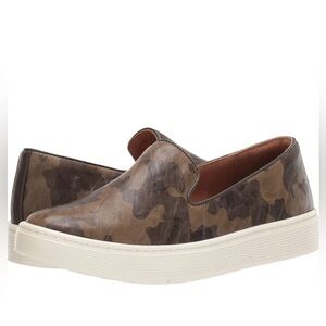 Söfft Somers Camo Slip Ons Women’s Size 6.5M